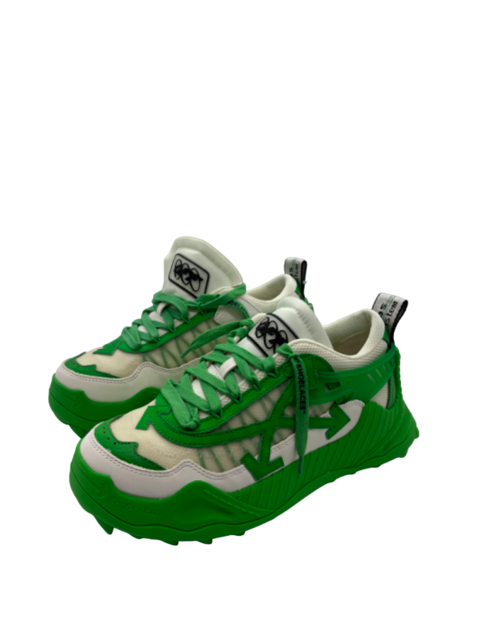 Sneakers Off Withe
