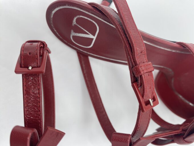 décolleté valentino